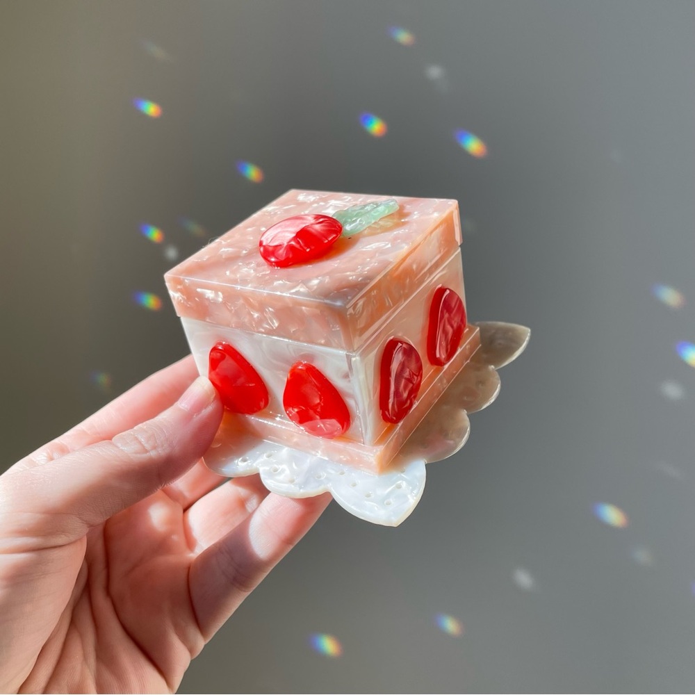 Strawberry Cake Box 🍓